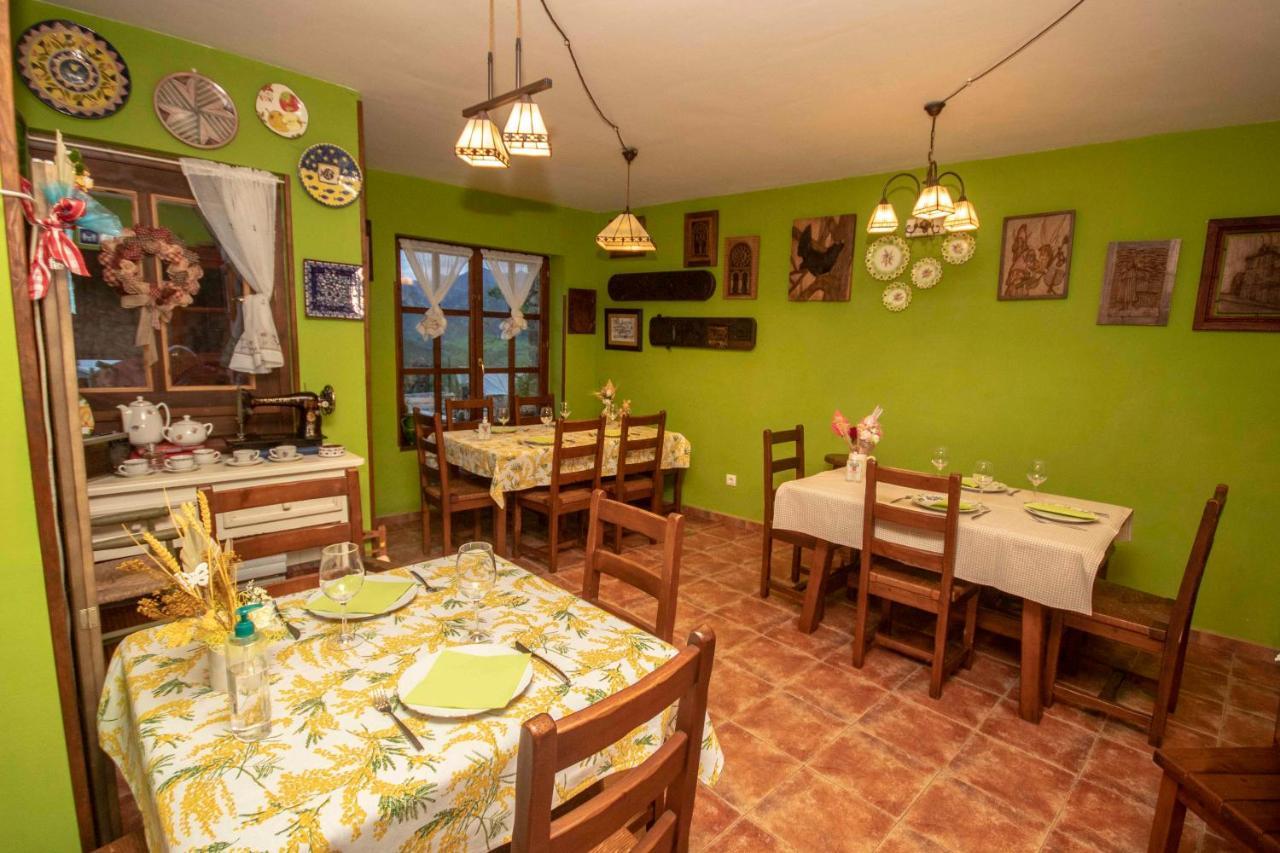 Ferienwohnung Casa Les Pedroses Campiellos Exterior foto